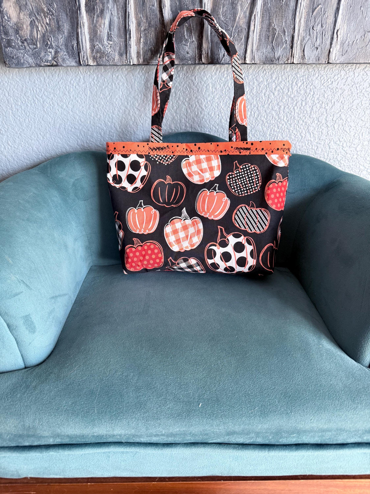 Handmade Pumpkin Tote Bag | Fall Fabric Purse | Autumn Shoulder Bag