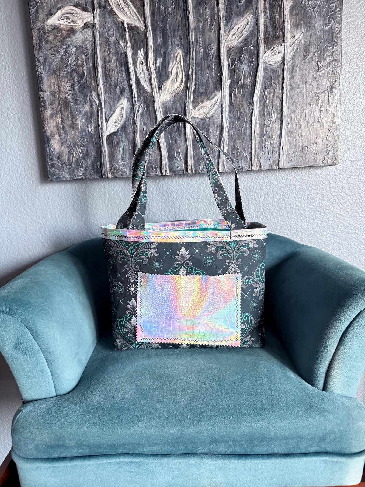 Nautical themed tote with pocket
