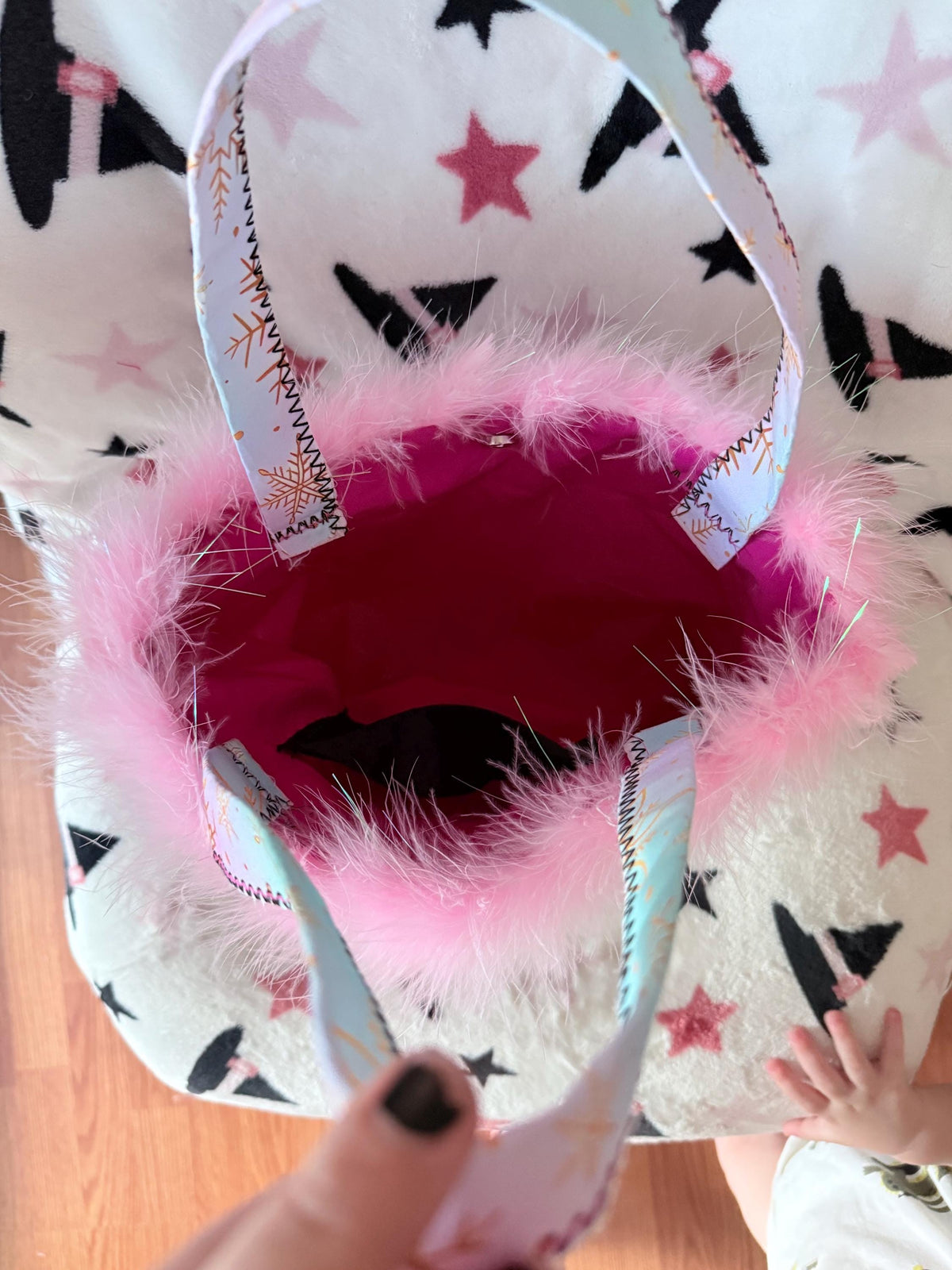 Pink snowflake winter purse